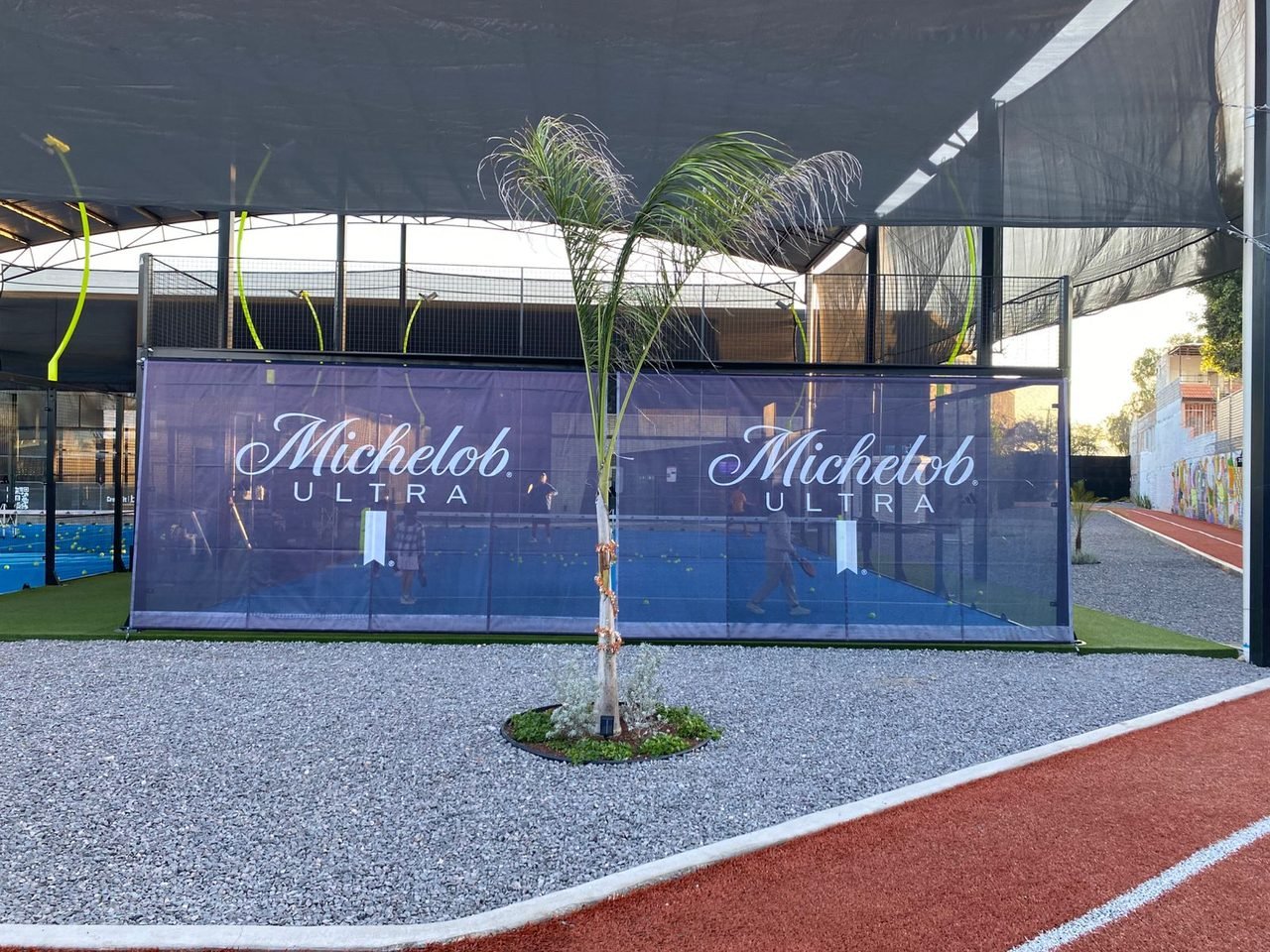 Lonas impresas a gran formato para canchas de pádel